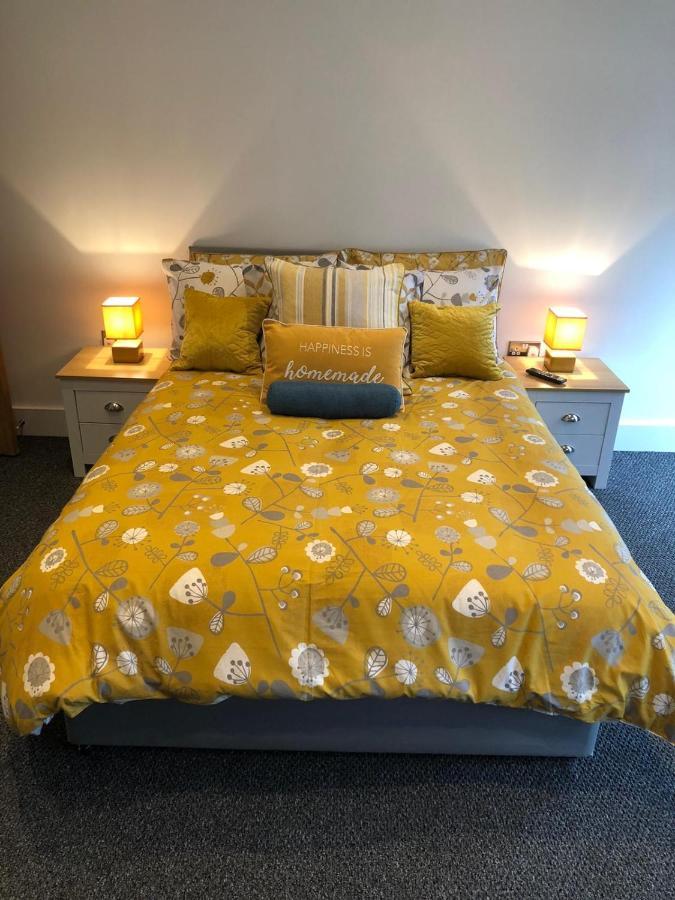 Marine Villa Hotel & Suites - Close To Beach, Train Station & Southend Airport Luaran gambar