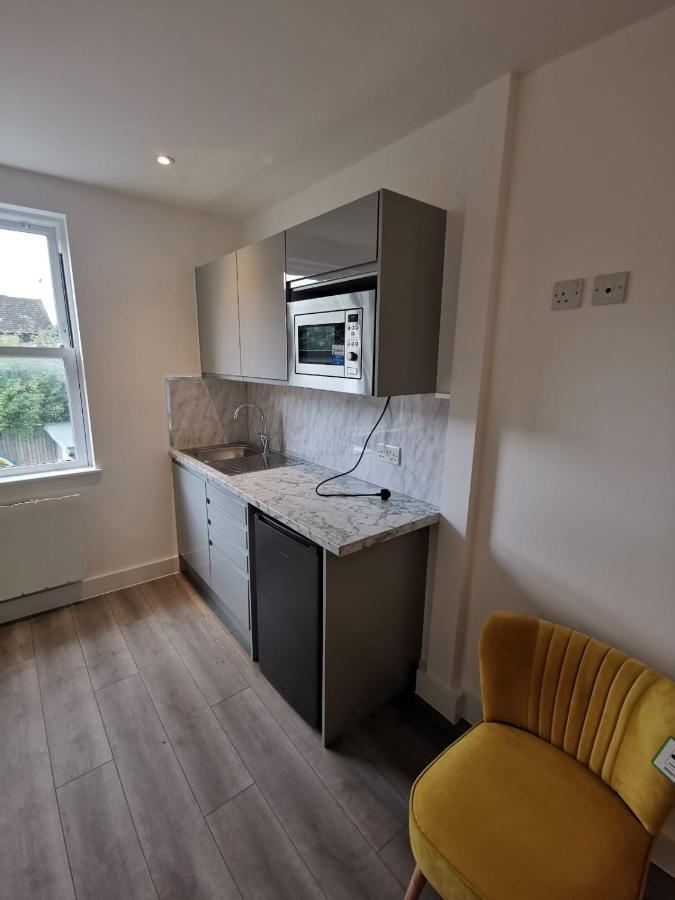 Marine Villa Hotel & Suites - Close To Beach, Train Station & Southend Airport Luaran gambar