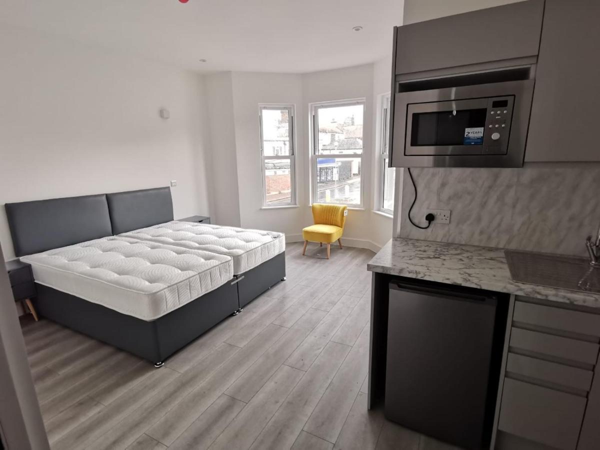 Marine Villa Hotel & Suites - Close To Beach, Train Station & Southend Airport Luaran gambar
