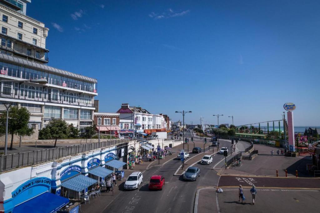 Marine Villa Hotel & Suites - Close To Beach, Train Station & Southend Airport Luaran gambar
